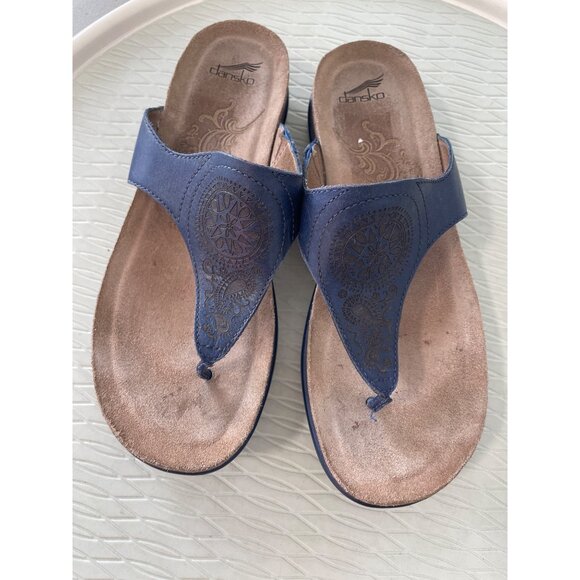 Dansko Priya Thong Sandals Size 37 Navy Blue Embossed Madala Cork Sole Comfort - Picture 8 of 10